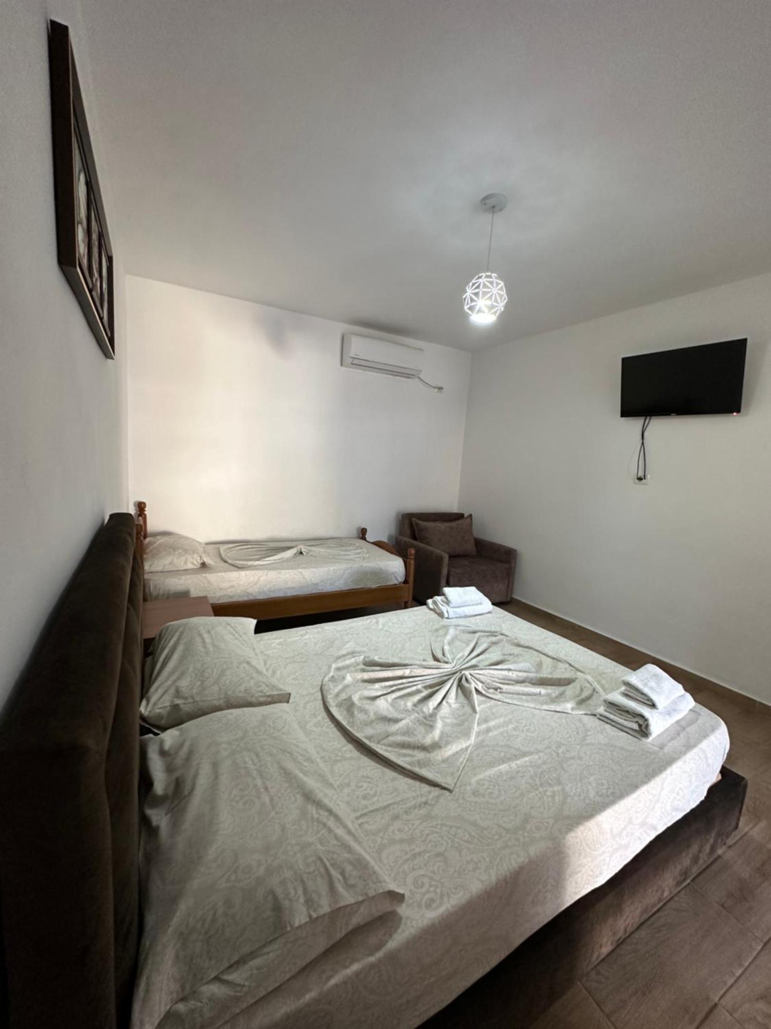 Jona Rooms Himarë Extérieur photo